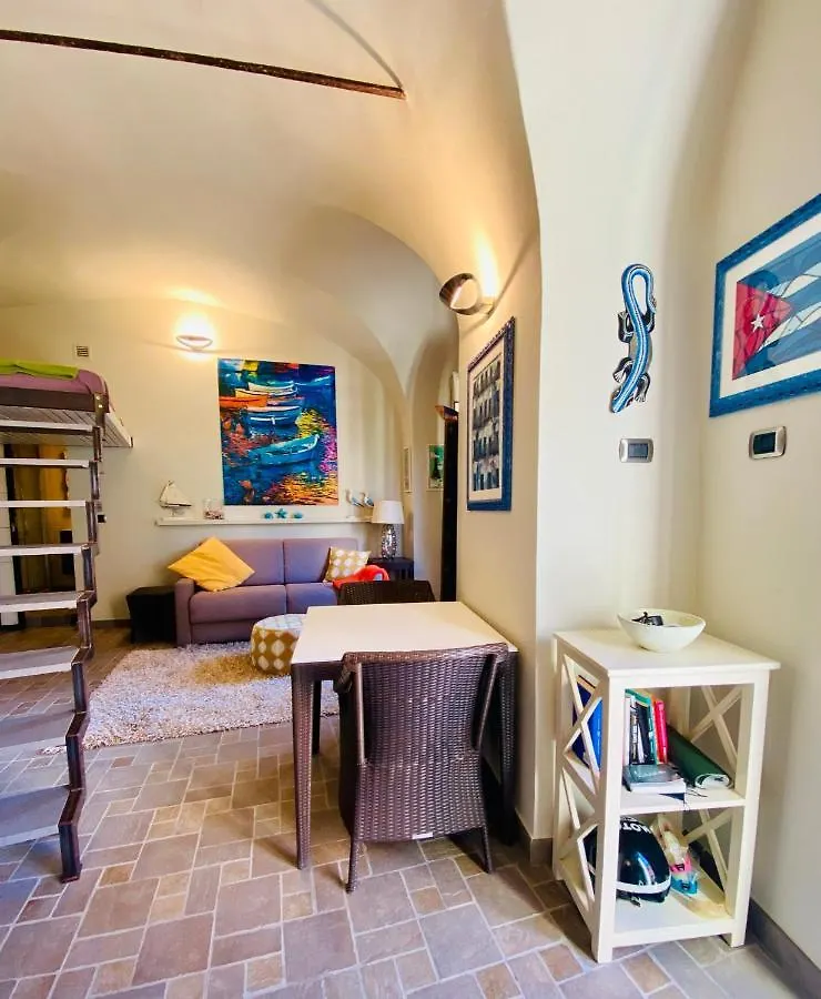 Hostdomus - Villa Cicala Finale Ligure Italy