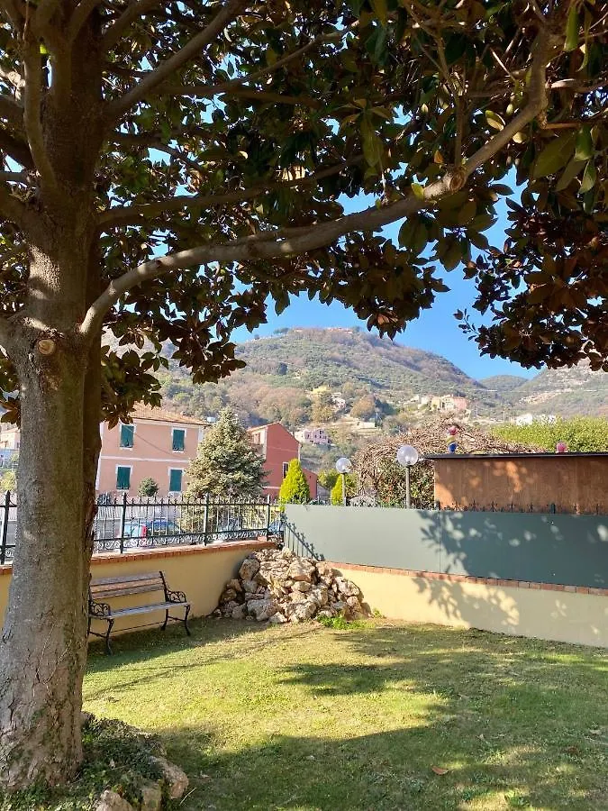 Apartment Hostdomus - Villa Cicala Finale Ligure Italy